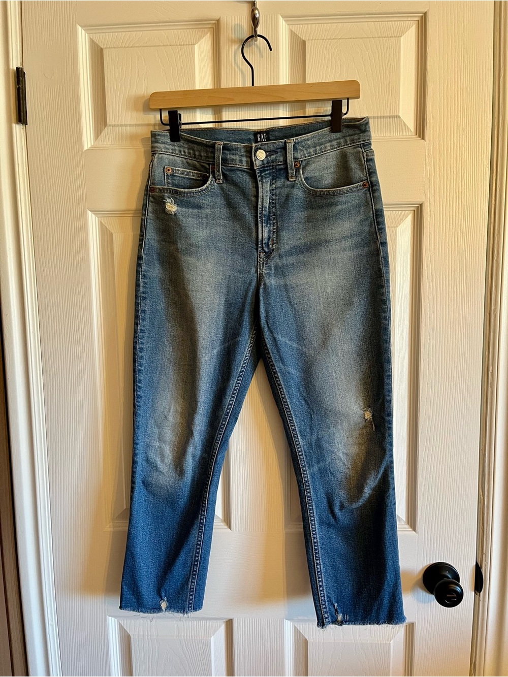 GAP Women’s Medium Blue Wash Cigarette Jeans